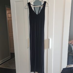 Sleeveless V-neck Maxi Dress